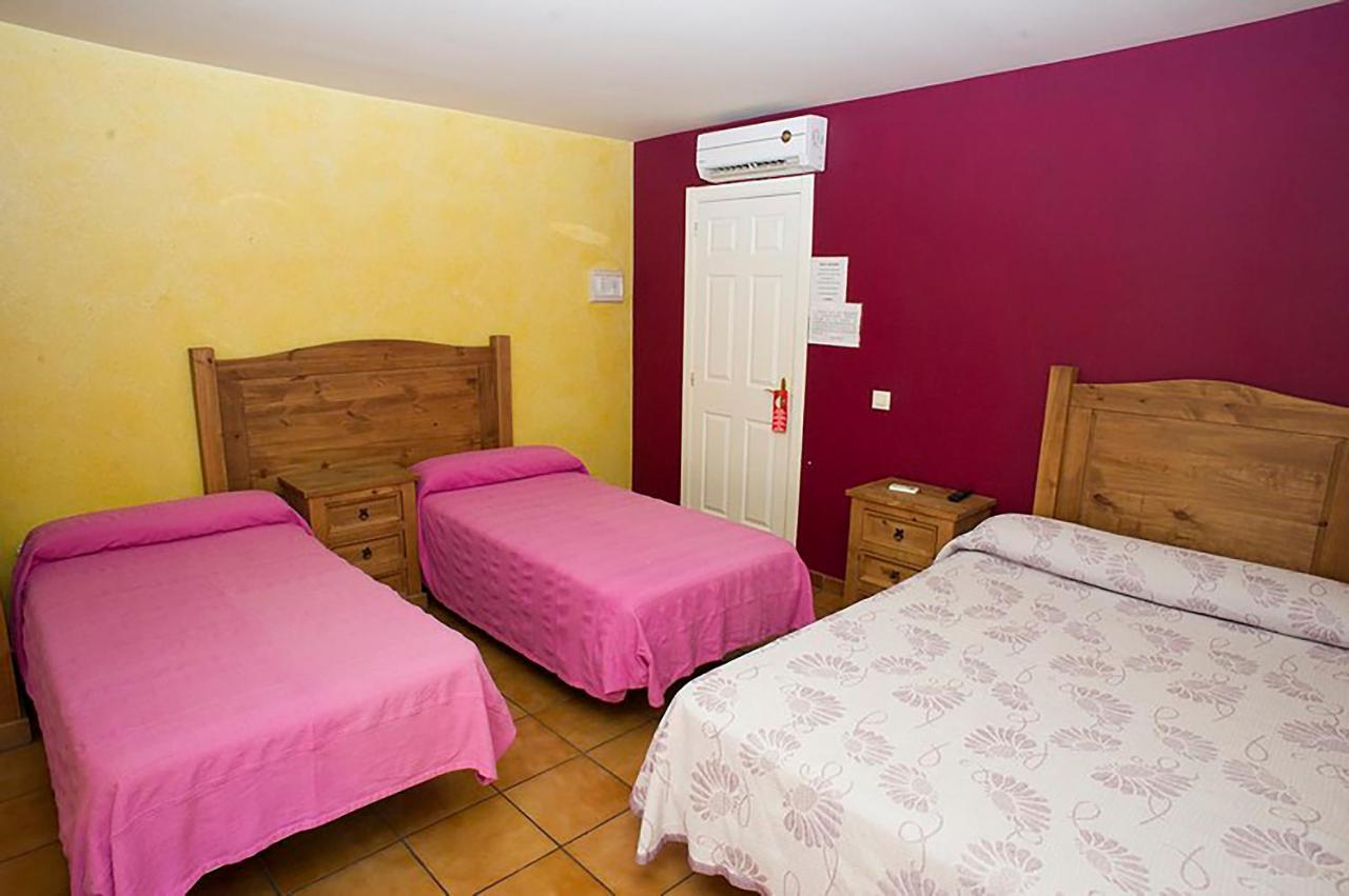 Hostal Velarde Talavera de la Reina Exterior foto