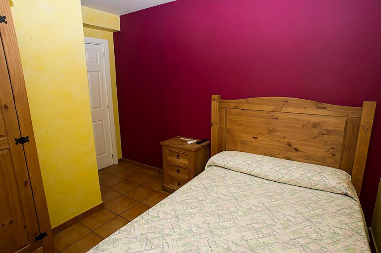 Hostal Velarde Talavera de la Reina Exterior foto